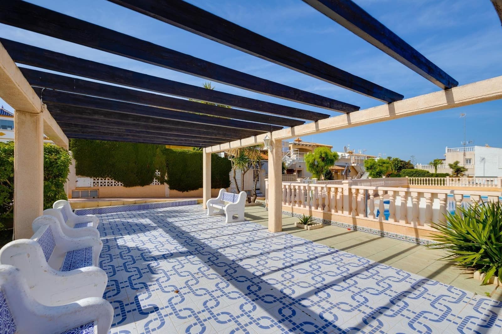 2 soveværelse Rækkehus til salg i Punta Prima med swimmingpool - € 169.900 (Ref: 9829363)