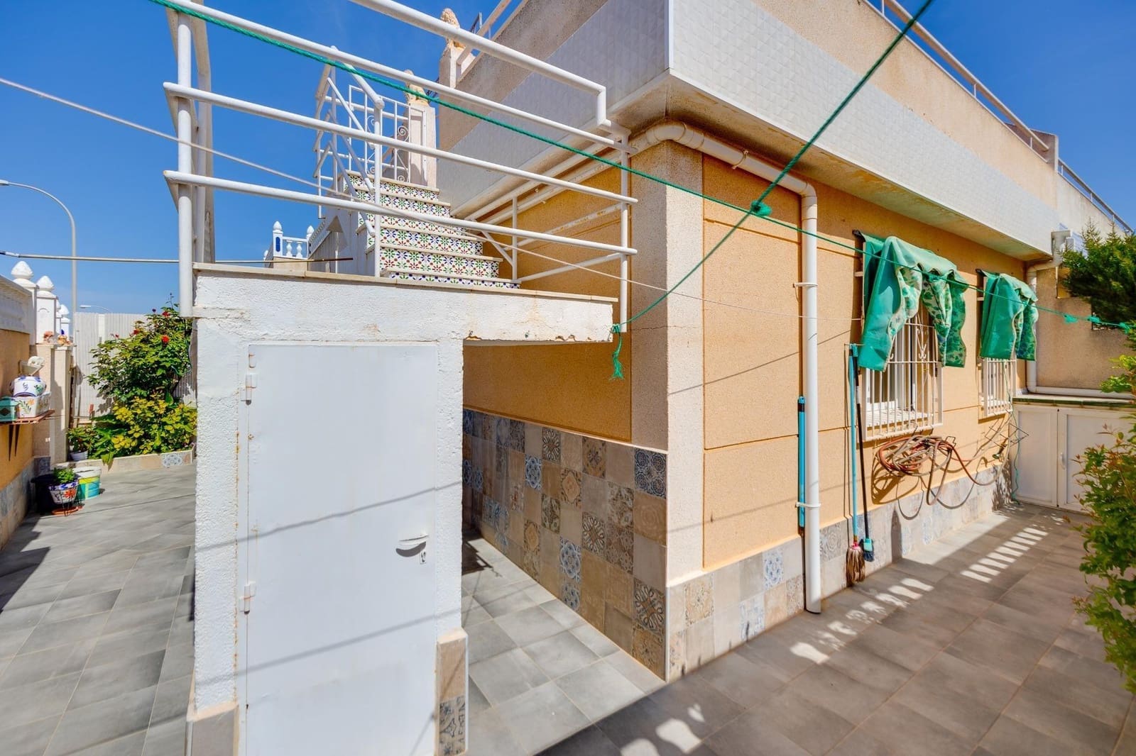 2 bedroom Terraced Villa for sale in Punta Prima with pool - € 169,900 (Ref: 9829363)