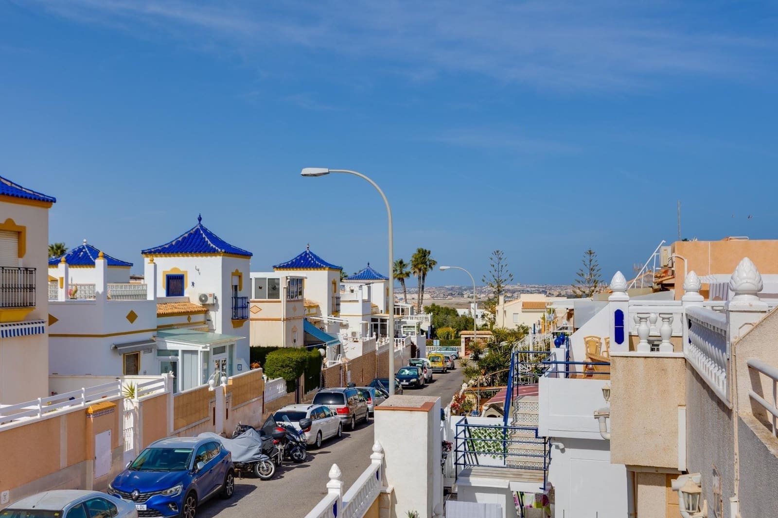 2 bedroom Terraced Villa for sale in Punta Prima with pool - € 169,900 (Ref: 9829363)