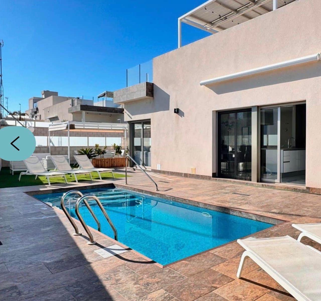 4 soveværelse Villa til salg i Orihuela Costa med swimmingpool - € 519.000 (Ref: 9833902)