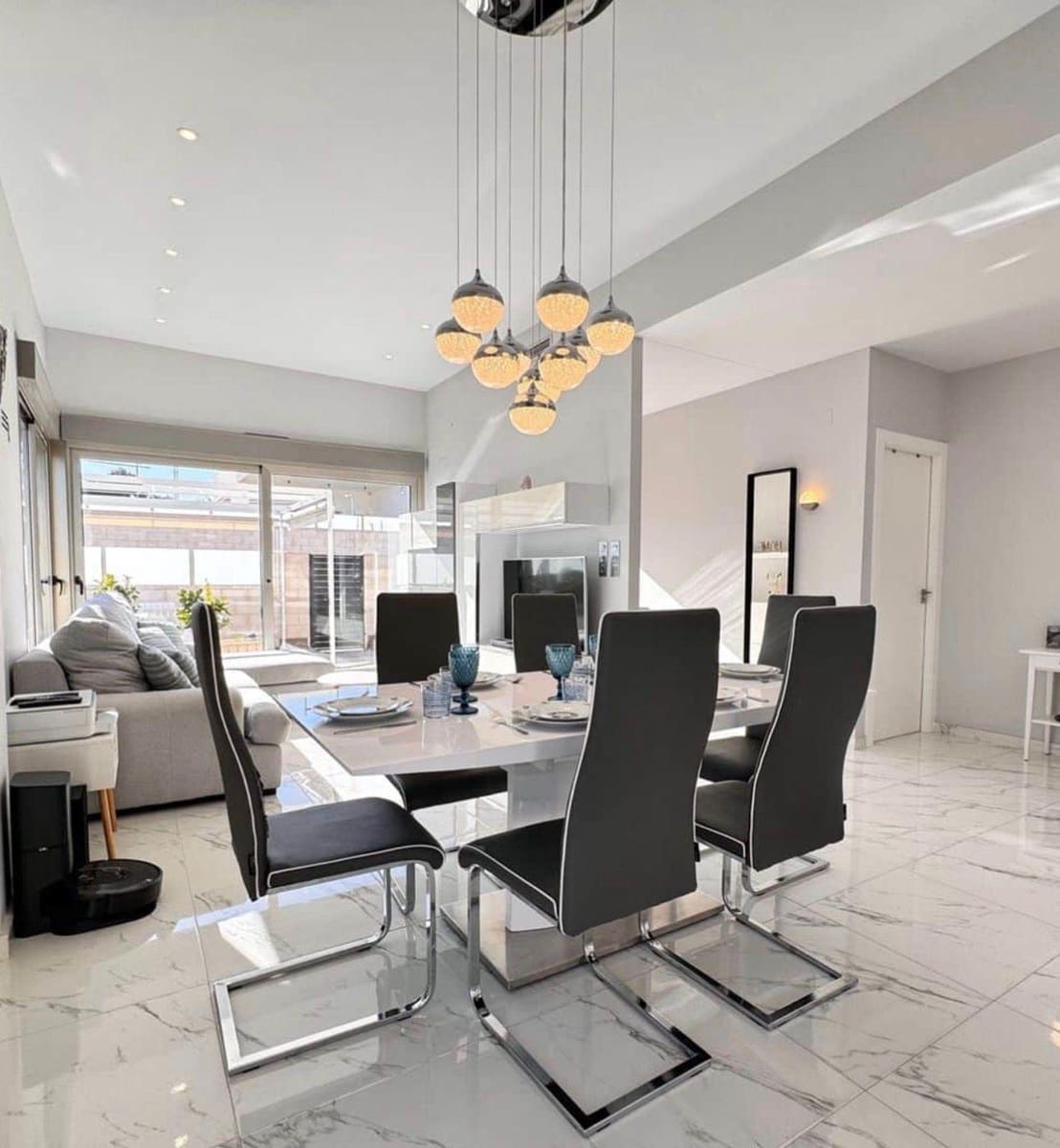 4 soveværelse Villa til salg i Orihuela Costa med swimmingpool - € 519.000 (Ref: 9833902)