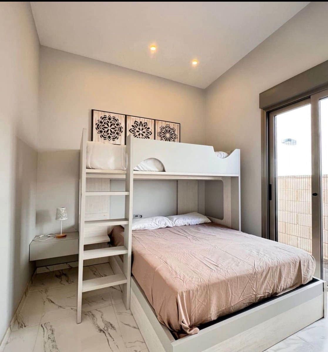 4 soveværelse Villa til salg i Orihuela Costa med swimmingpool - € 519.000 (Ref: 9833902)
