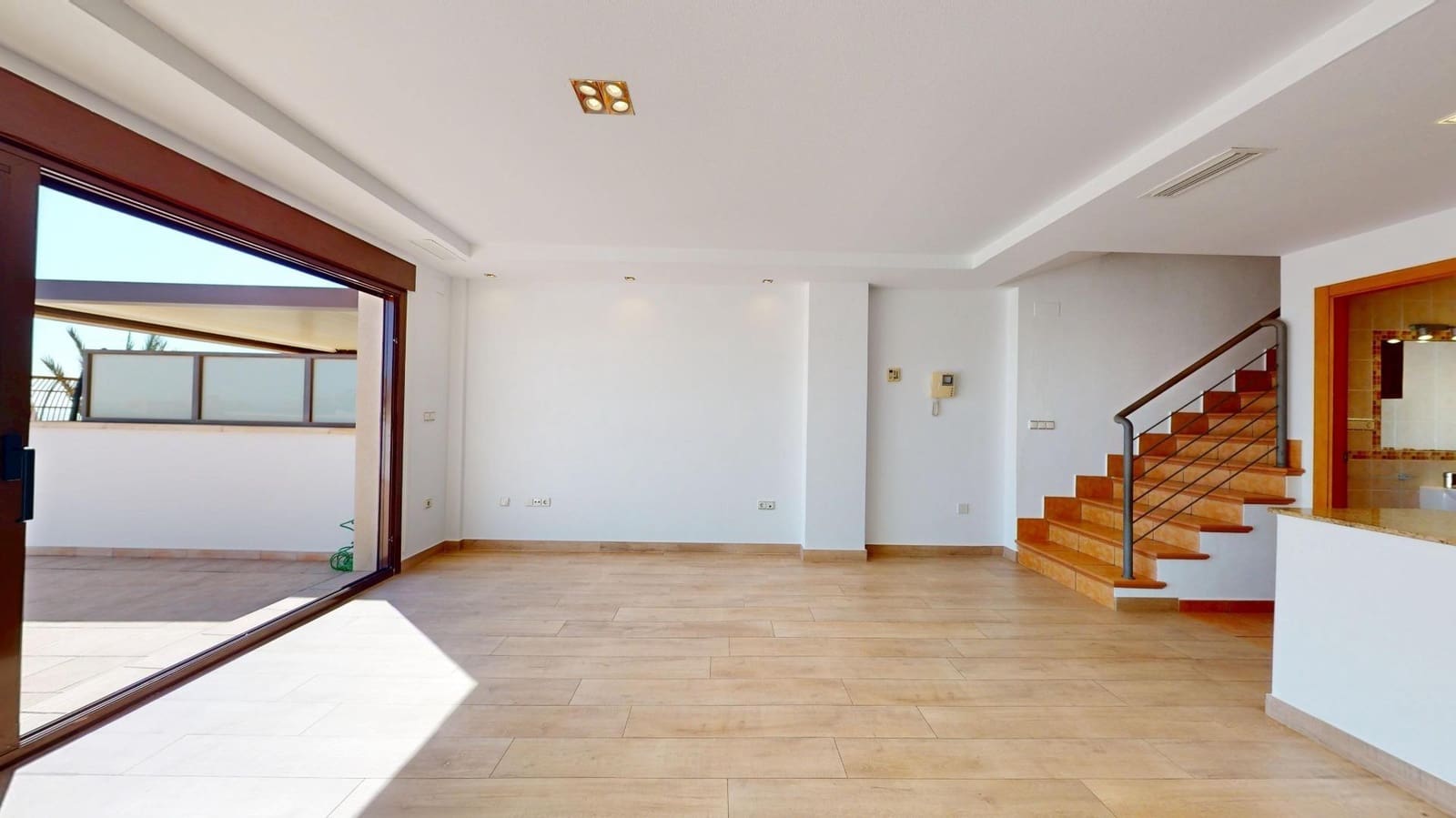 Adosado de 3 habitaciones en Arenales del Sol en venta con piscina - 525.000 € (Ref: 9833903)