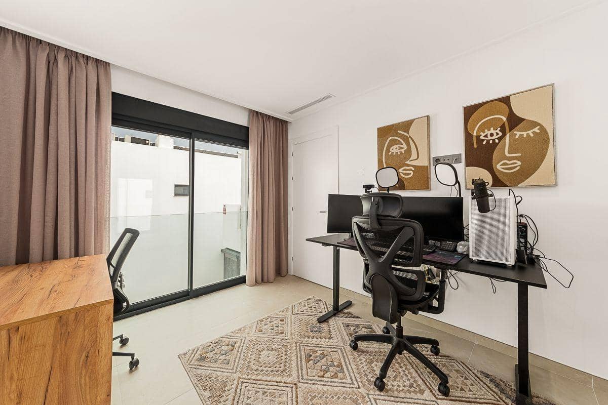 3 soverom Villa til salgs i Ciudad Quesada med svømmebasseng - € 479 000 (Ref: 9836563)