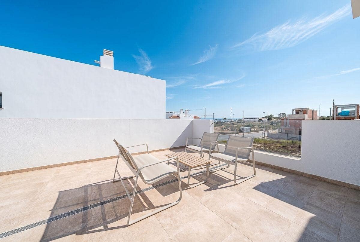 3 soverom Villa til salgs i Ciudad Quesada med svømmebasseng - € 479 000 (Ref: 9836563)