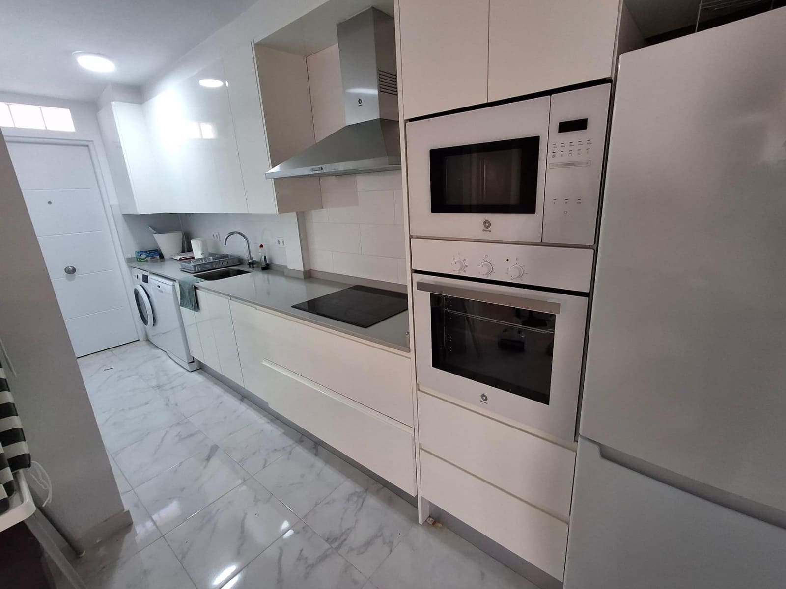 3 makuuhuone Rivitalo myytävänä paikassa Torrevieja mukana uima-altaan - 175 000 € (Ref: 9839515)