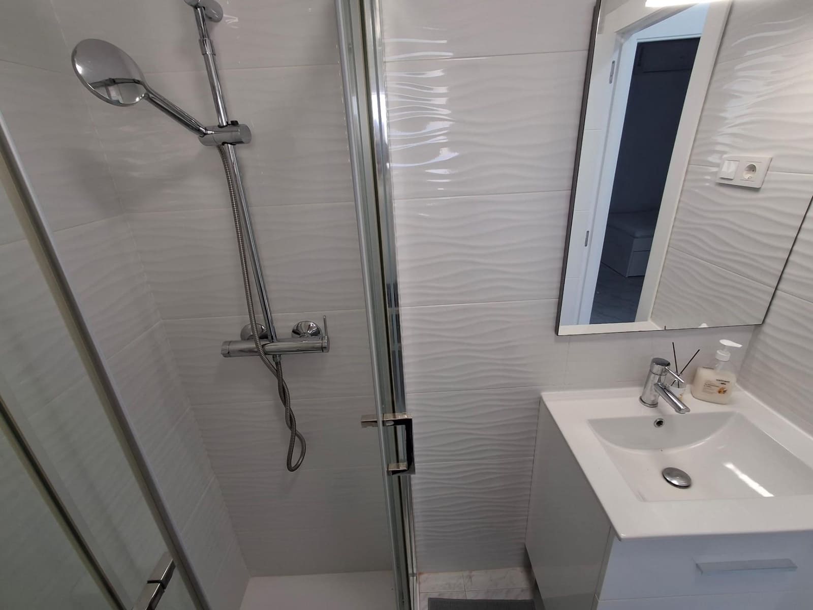 3 makuuhuone Rivitalo myytävänä paikassa Torrevieja mukana uima-altaan - 175 000 € (Ref: 9839515)
