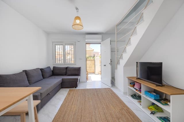 3 soverom Rekkehus til salgs i Torrevieja med svømmebasseng - € 175 000 (Ref: 9839515)