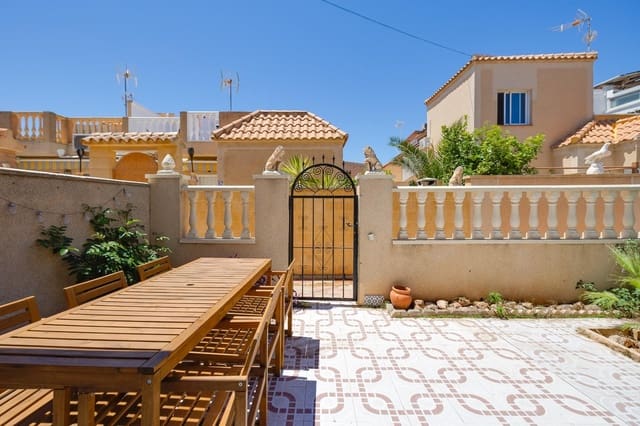 3 soverom Rekkehus til salgs i Torrevieja med svømmebasseng - € 175 000 (Ref: 9839515)