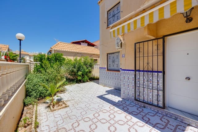 3 soverom Rekkehus til salgs i Torrevieja med svømmebasseng - € 175 000 (Ref: 9839515)