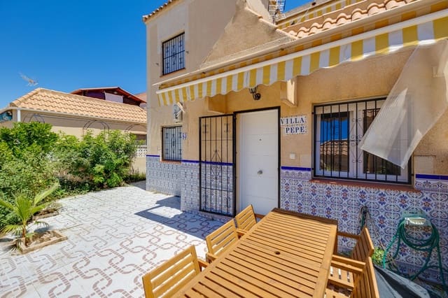 3 soverom Rekkehus til salgs i Torrevieja med svømmebasseng - € 175 000 (Ref: 9839515)