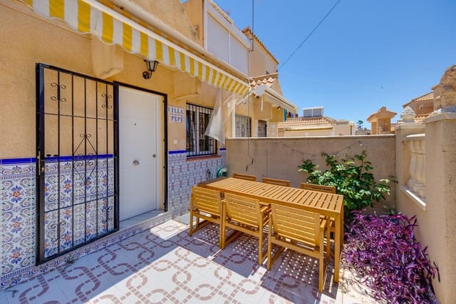 3 soverom Rekkehus til salgs i Torrevieja med svømmebasseng - € 175 000 (Ref: 9839515)