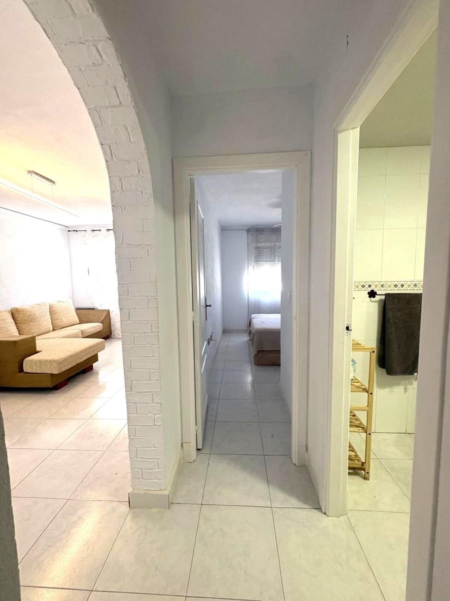 Bungalow de 2 habitaciones en Torrevieja en venta con piscina - 147.000 € (Ref: 9855674)
