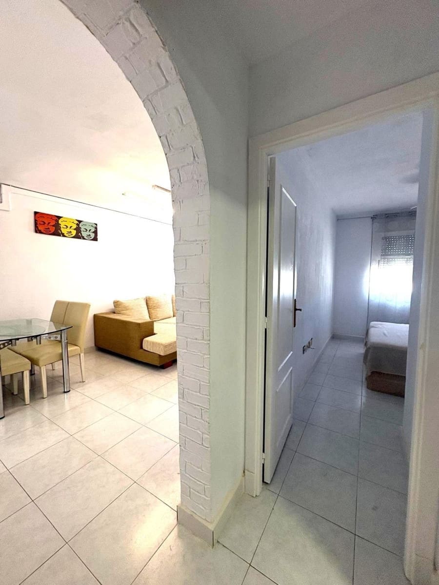 Bungalow de 2 habitaciones en Torrevieja en venta con piscina - 147.000 € (Ref: 9855674)