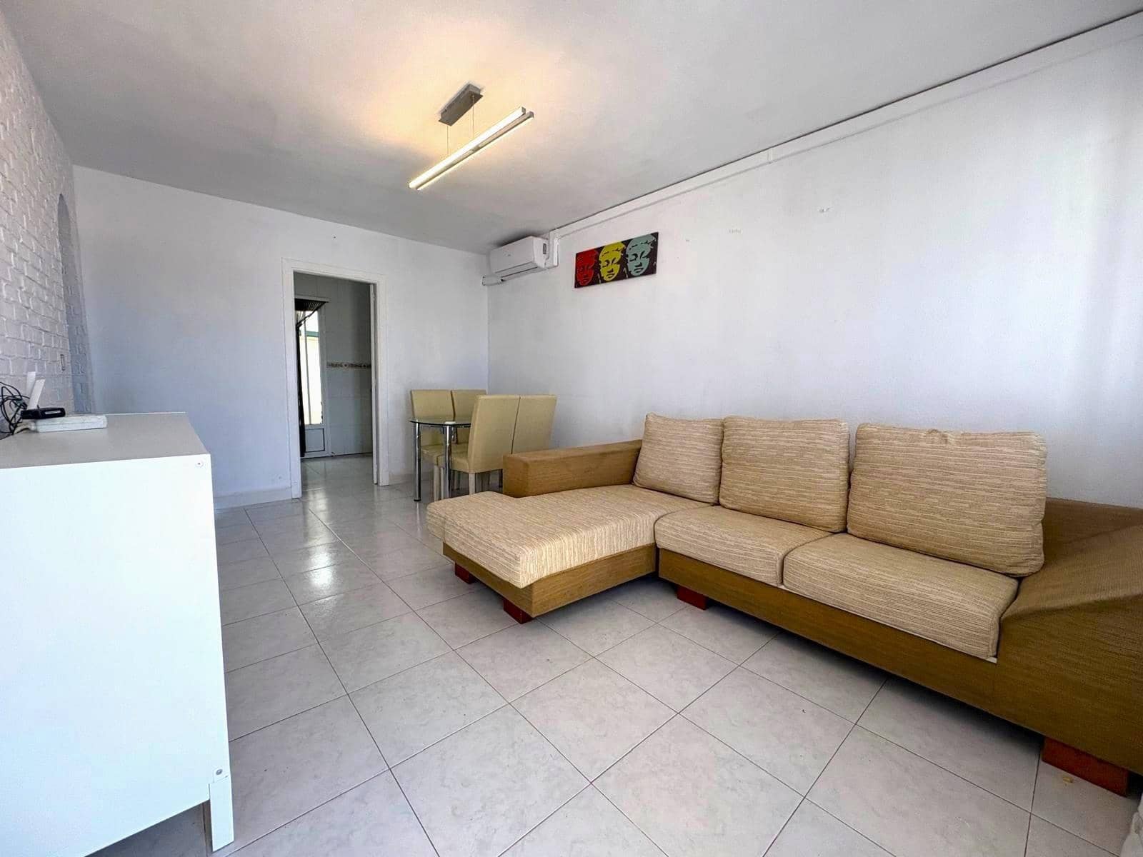 Bungalow de 2 habitaciones en Torrevieja en venta con piscina - 147.000 € (Ref: 9855674)