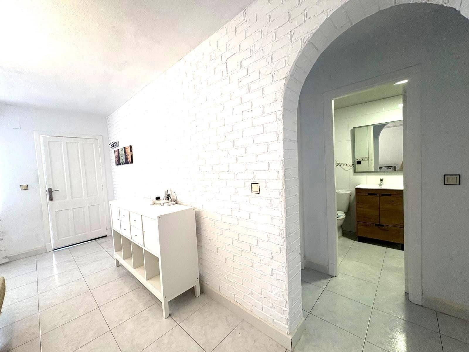 Bungalow de 2 habitaciones en Torrevieja en venta con piscina - 147.000 € (Ref: 9855674)