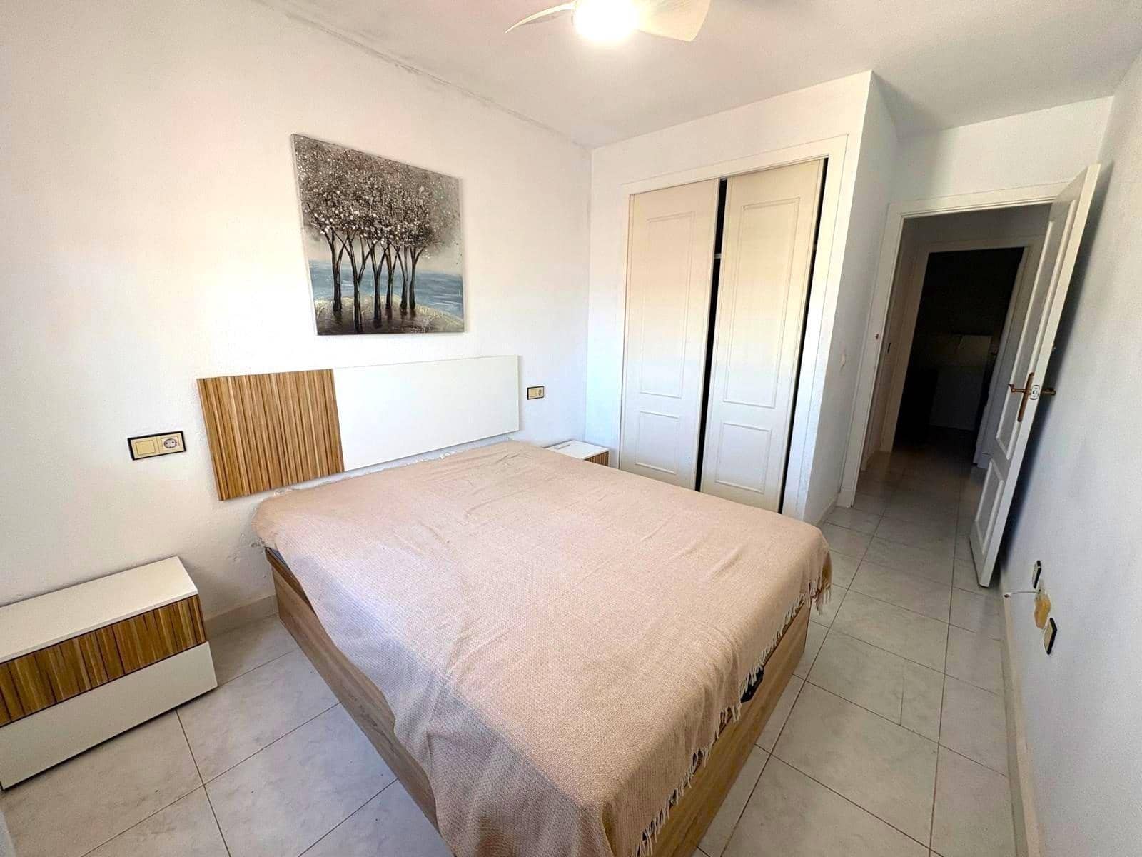Bungalow de 2 habitaciones en Torrevieja en venta con piscina - 147.000 € (Ref: 9855674)