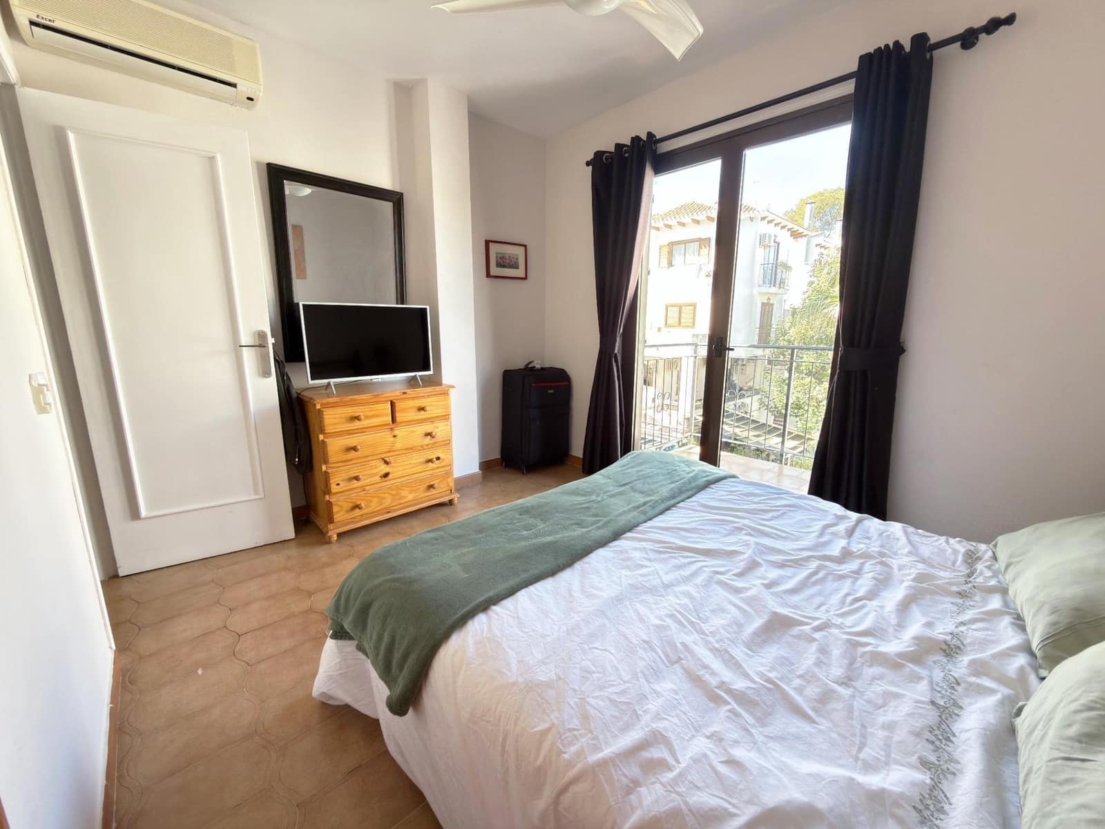 2 soveværelse Lejlighed til salg i Villamartin med swimmingpool - € 159.900 (Ref: 9862038)