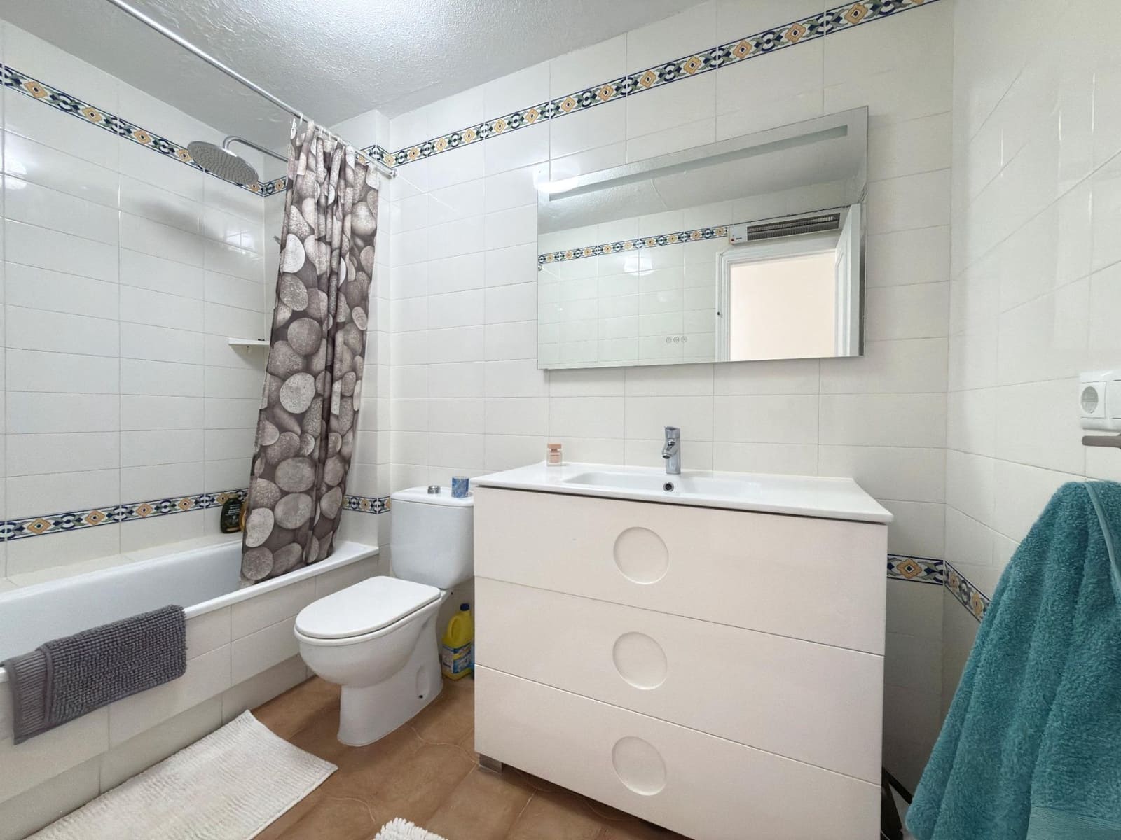 2 soveværelse Lejlighed til salg i Villamartin med swimmingpool - € 159.900 (Ref: 9862038)