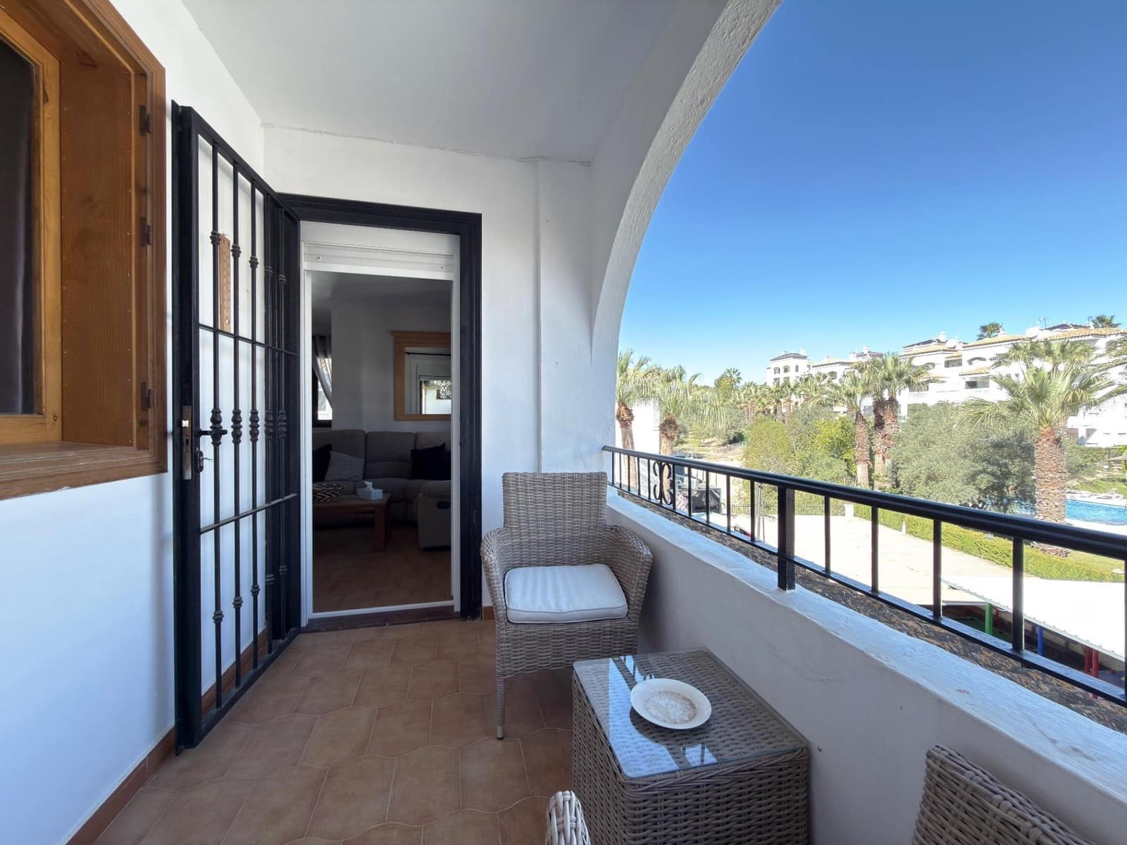 2 soveværelse Lejlighed til salg i Villamartin med swimmingpool - € 159.900 (Ref: 9862038)