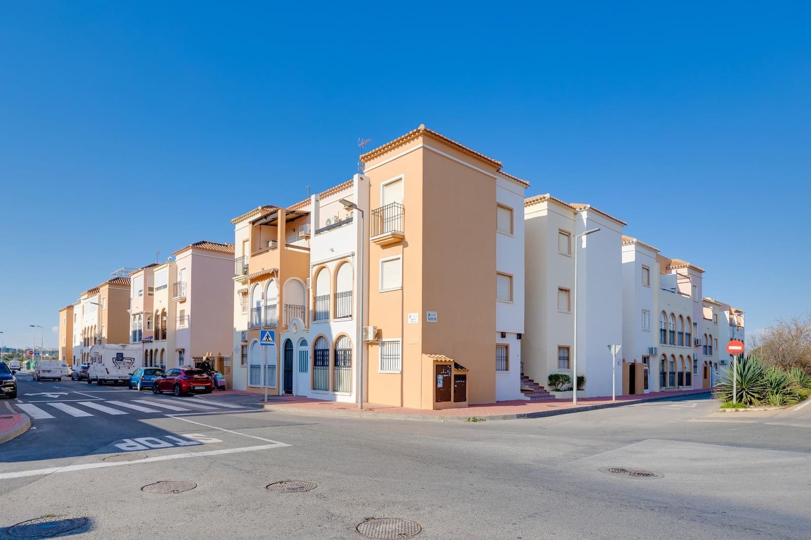 2 soverom Bungalow til salgs i Torrevieja med svømmebasseng - € 137 900 (Ref: 9868808)