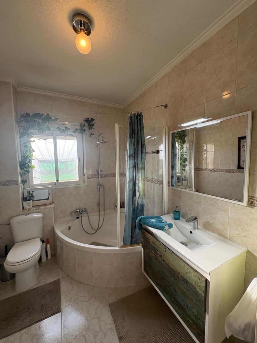 2 slaapkamer Rijtjeshuis te koop in Rojales met zwembad - € 245.000 (Ref: 9868810)