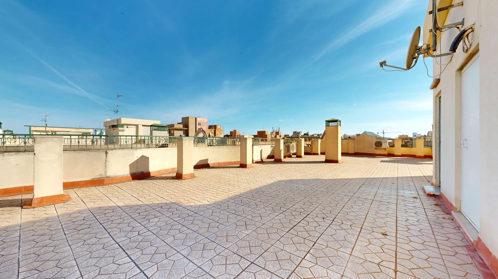 3 bedroom Apartment for sale in San Vicente / Sant Vicent del Raspeig with garage - € 230,900 (Ref: 9873700)