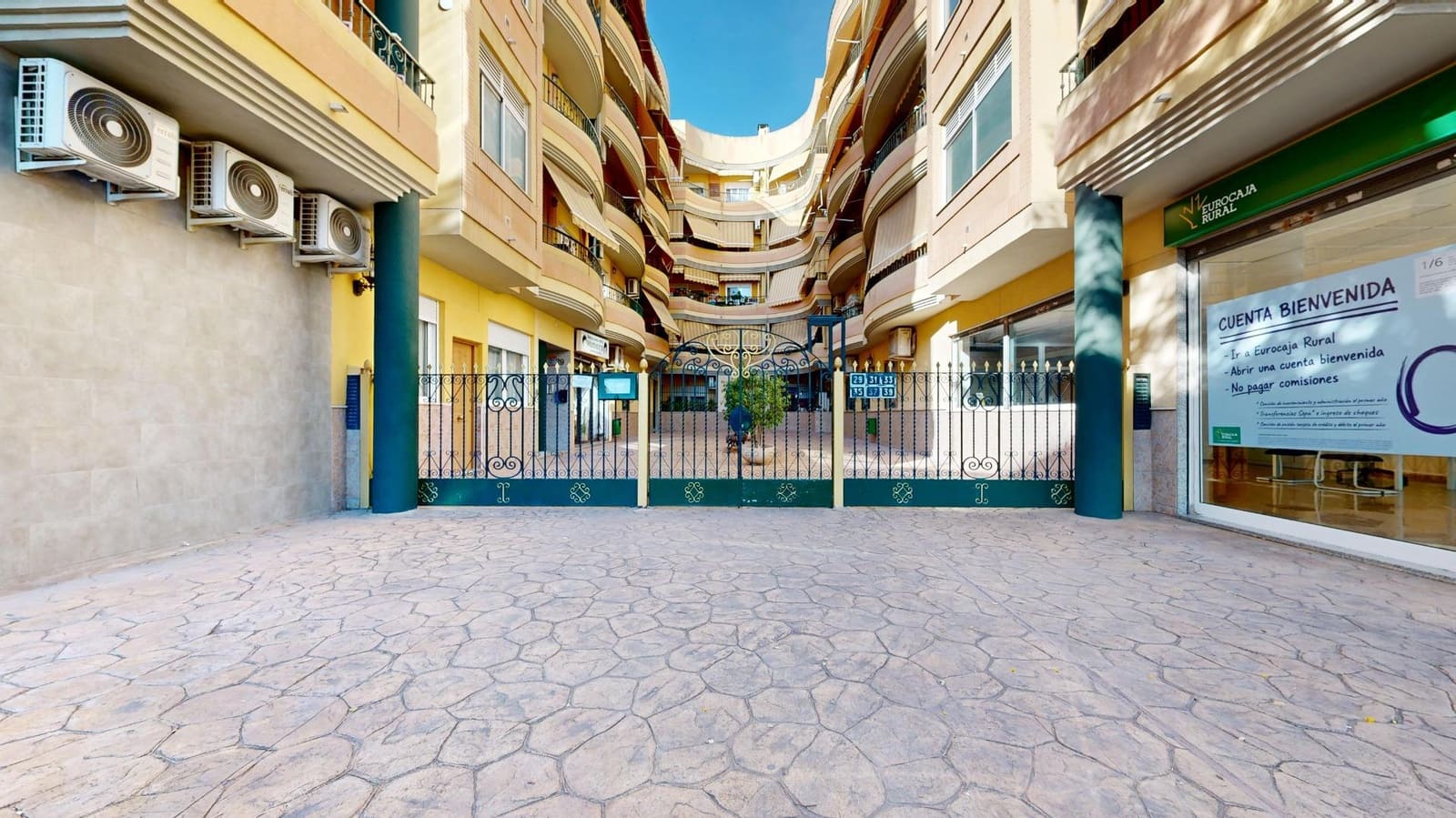 3 bedroom Apartment for sale in San Vicente / Sant Vicent del Raspeig with garage - € 230,900 (Ref: 9873700)