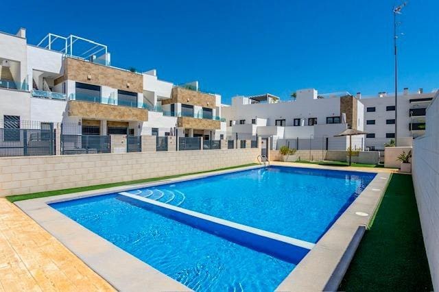 3 soverom Villa til salgs i Filipinas med svømmebasseng - € 325 000 (Ref: 9885019)