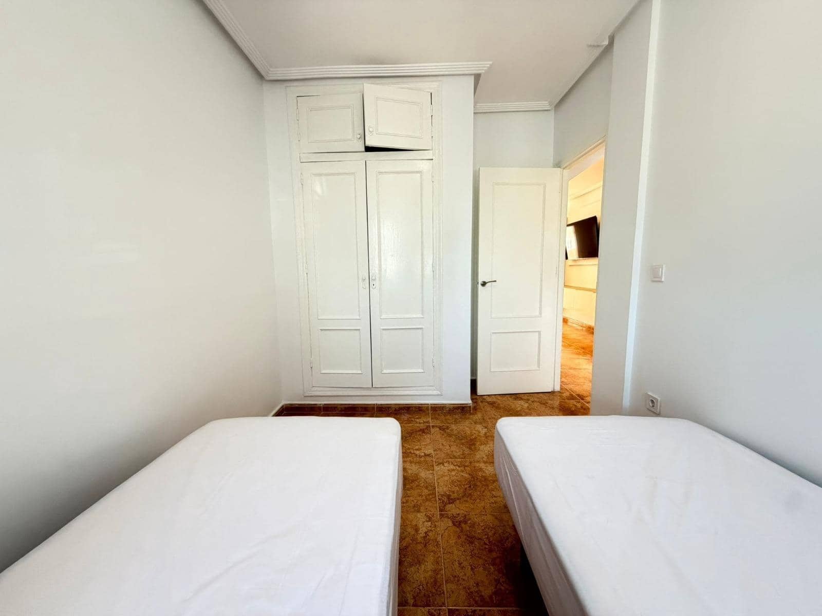 3 soveværelse Rækkehus til salg i Torrevieja med swimmingpool - € 182.500 (Ref: 9890566)