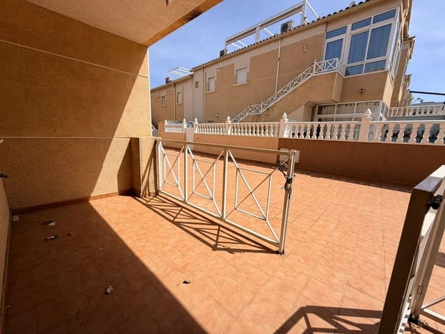 3 quarto Moradia em Banda para venda em Centro, Torrevieja com piscina - 182 500 € (Ref: 9890566)