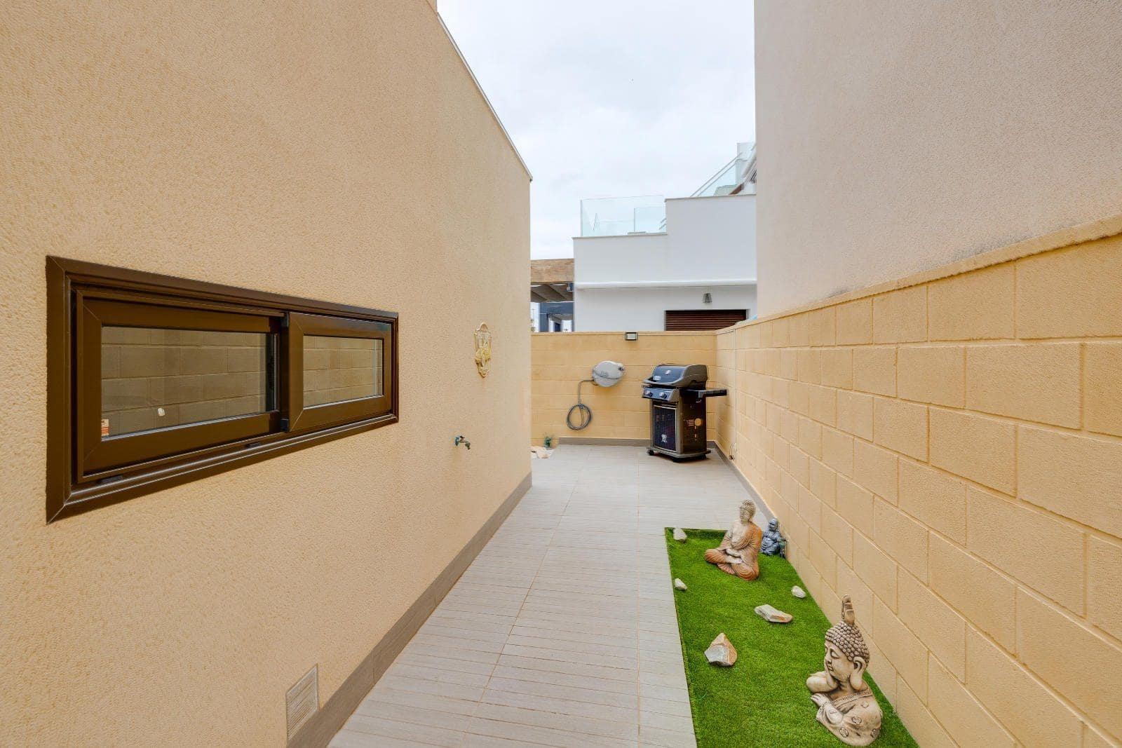 3 soverom Villa til salgs i Ciudad Quesada med svømmebasseng - € 379 990 (Ref: 9894075)