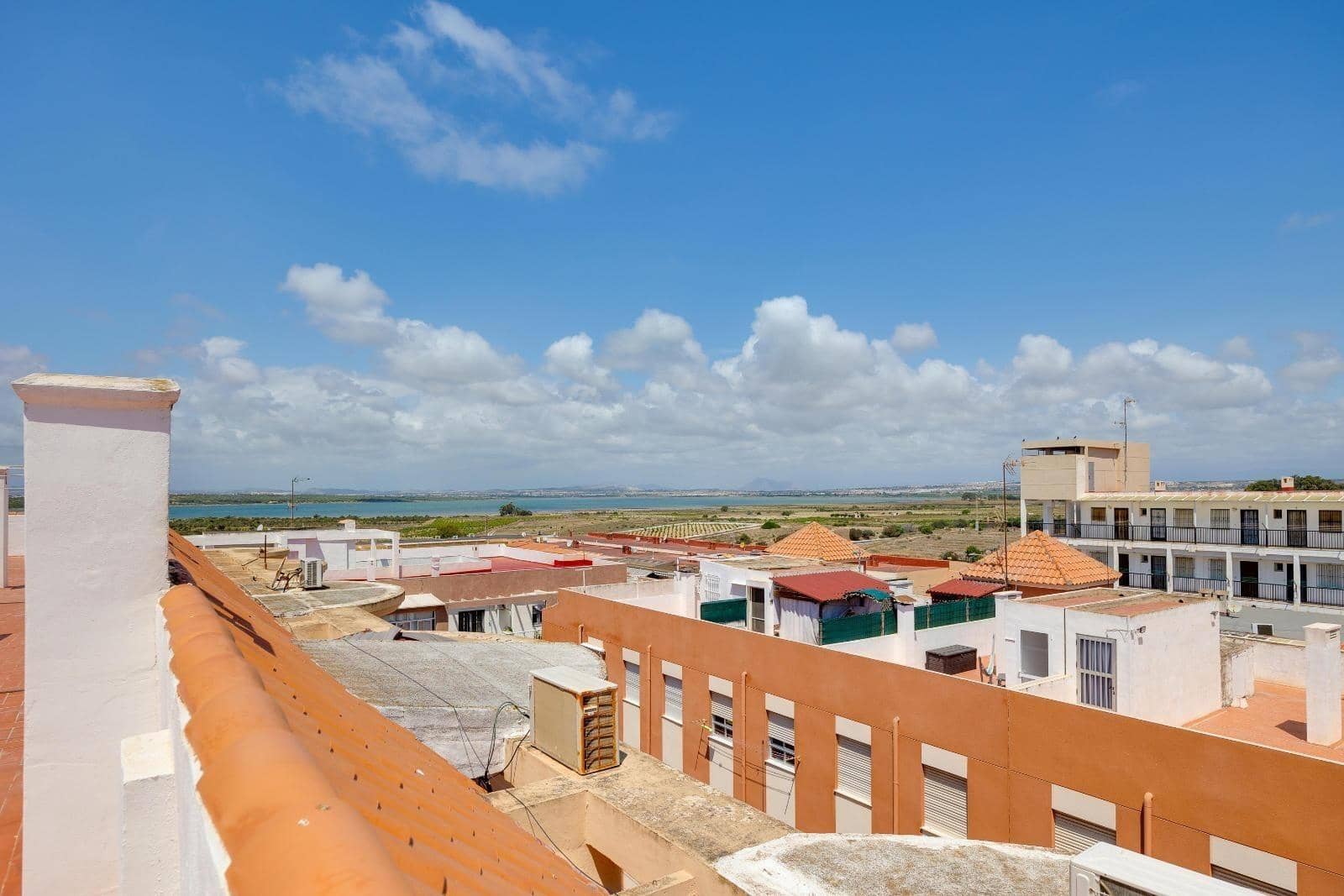 1 sovrum Lägenhet till salu i Torrevieja - 99 990 € (Ref: 9911231)
