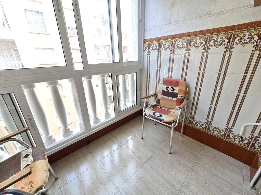 1 sovrum Lägenhet till salu i Torrevieja med pool garage - 126 000 € (Ref: 9913343)