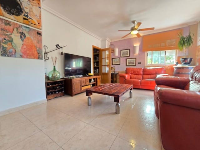 Adosado de 4 habitaciones en Mil Palmeras, Pilar de la Horadada en venta - 450.000 € (Ref: 9916044)