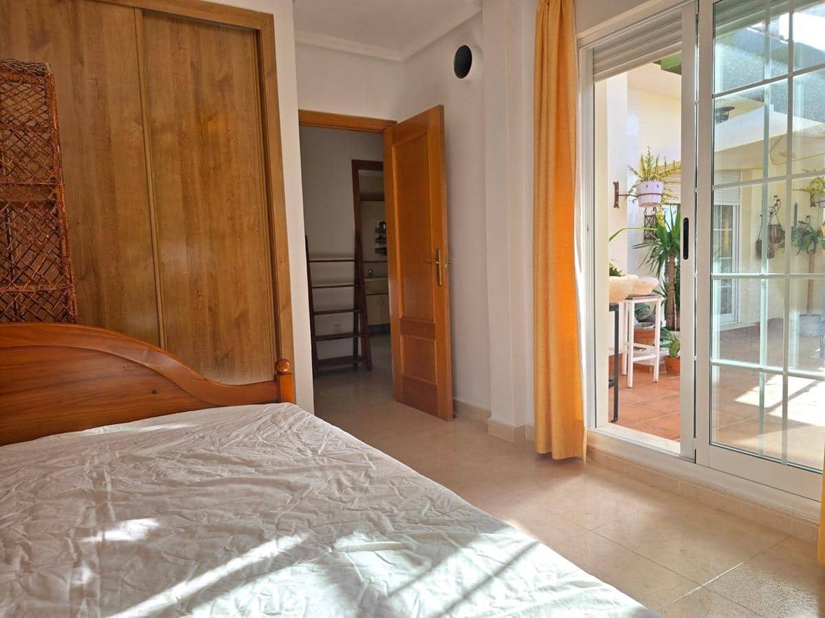 Adosado de 4 habitaciones en Pilar de la Horadada en venta con piscina - 450.000 € (Ref: 9916044)