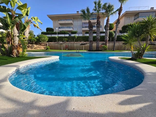 Adosado de 4 habitaciones en Mil Palmeras, Pilar de la Horadada en venta - 450.000 € (Ref: 9916044)
