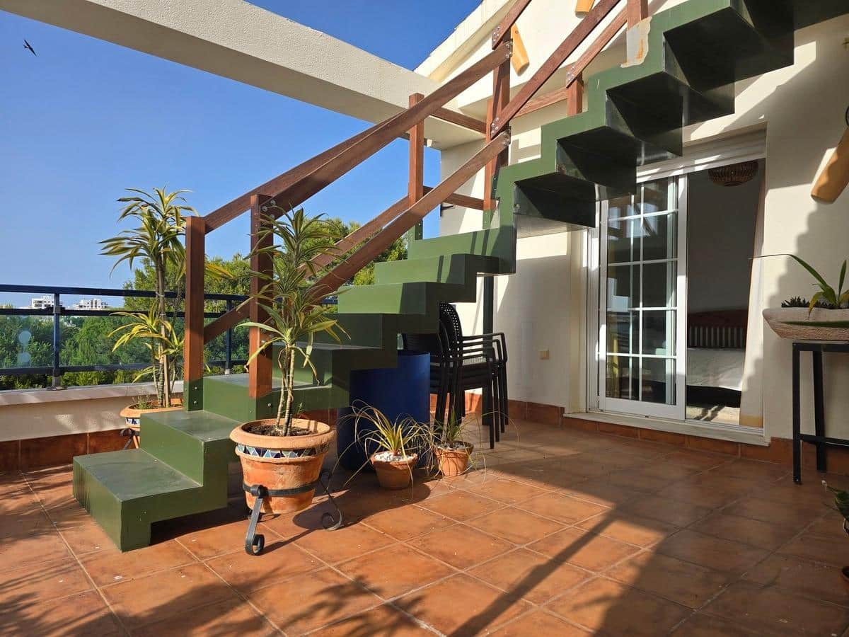 Adosado de 4 habitaciones en Pilar de la Horadada en venta con piscina - 450.000 € (Ref: 9916044)