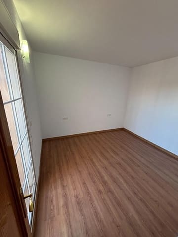 2 quarto Moradia em Banda para venda em El Limonar, Torrevieja com piscina - 175 000 € (Ref: 9936559)