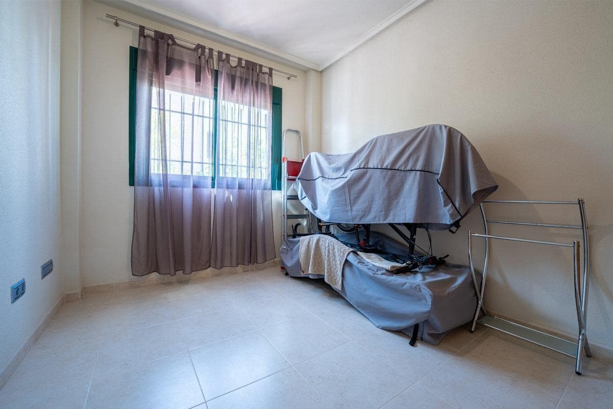 3 Zimmer Villa zu verkaufen in Dona Pepa mit Pool - 330.000 € (Ref: 9938372)