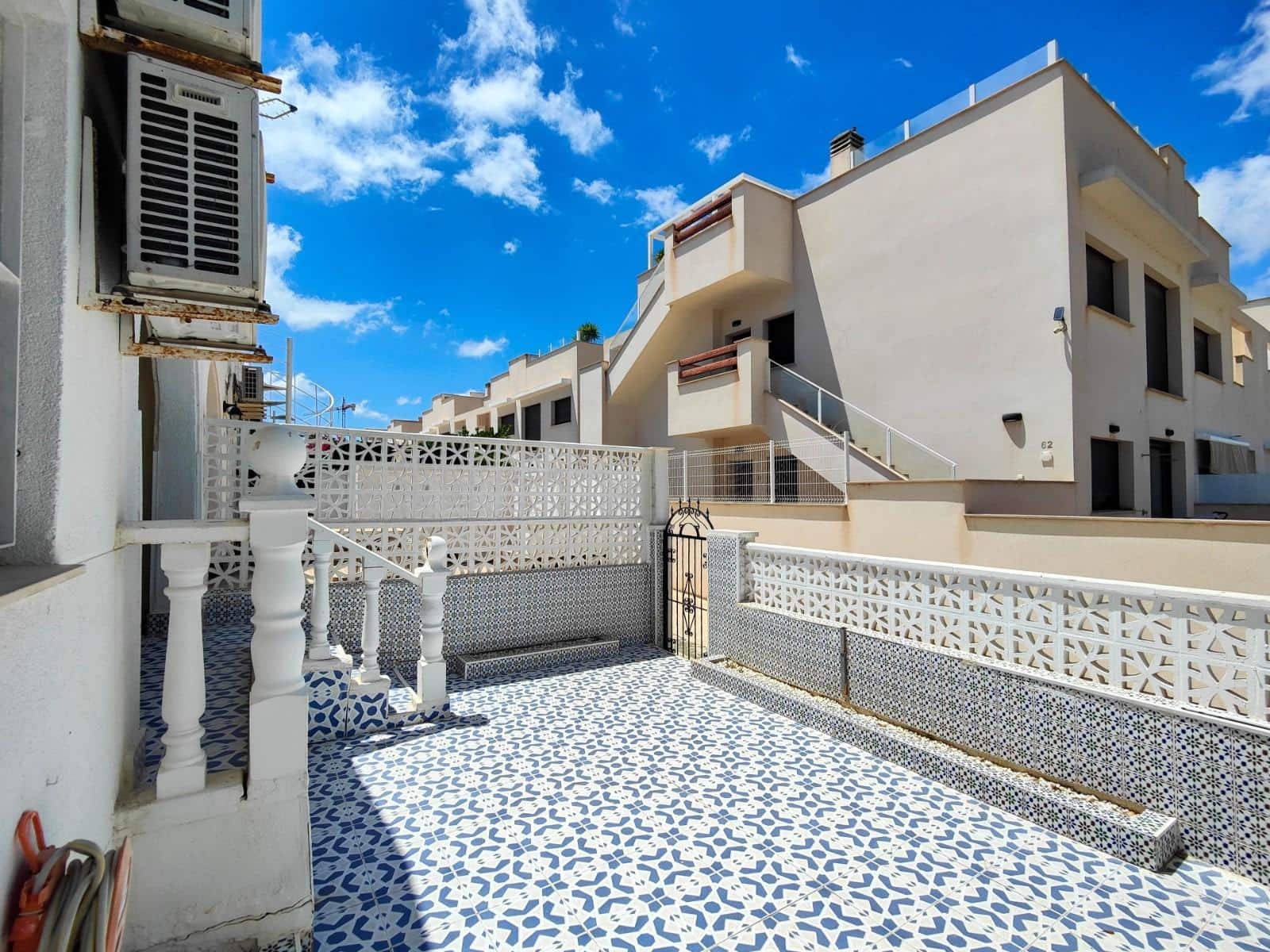 2 soveværelse Rækkehus til salg i Los Balcones med swimmingpool - € 129.990 (Ref: 9940339)