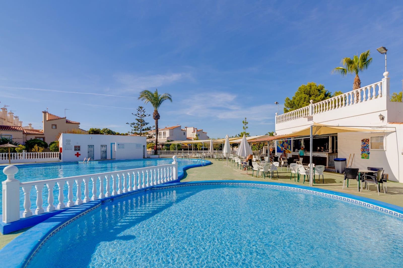 3 soverom Rekkehus til salgs i Torrevieja med svømmebasseng - € 224 000 (Ref: 9948101)