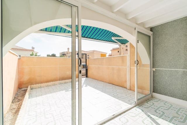 2 soveværelse Rækkehus til salg i El Chaparral - La Siesta - La Torreta, Torrevieja med swimmingpool - € 139.000 (Ref: 9948102)