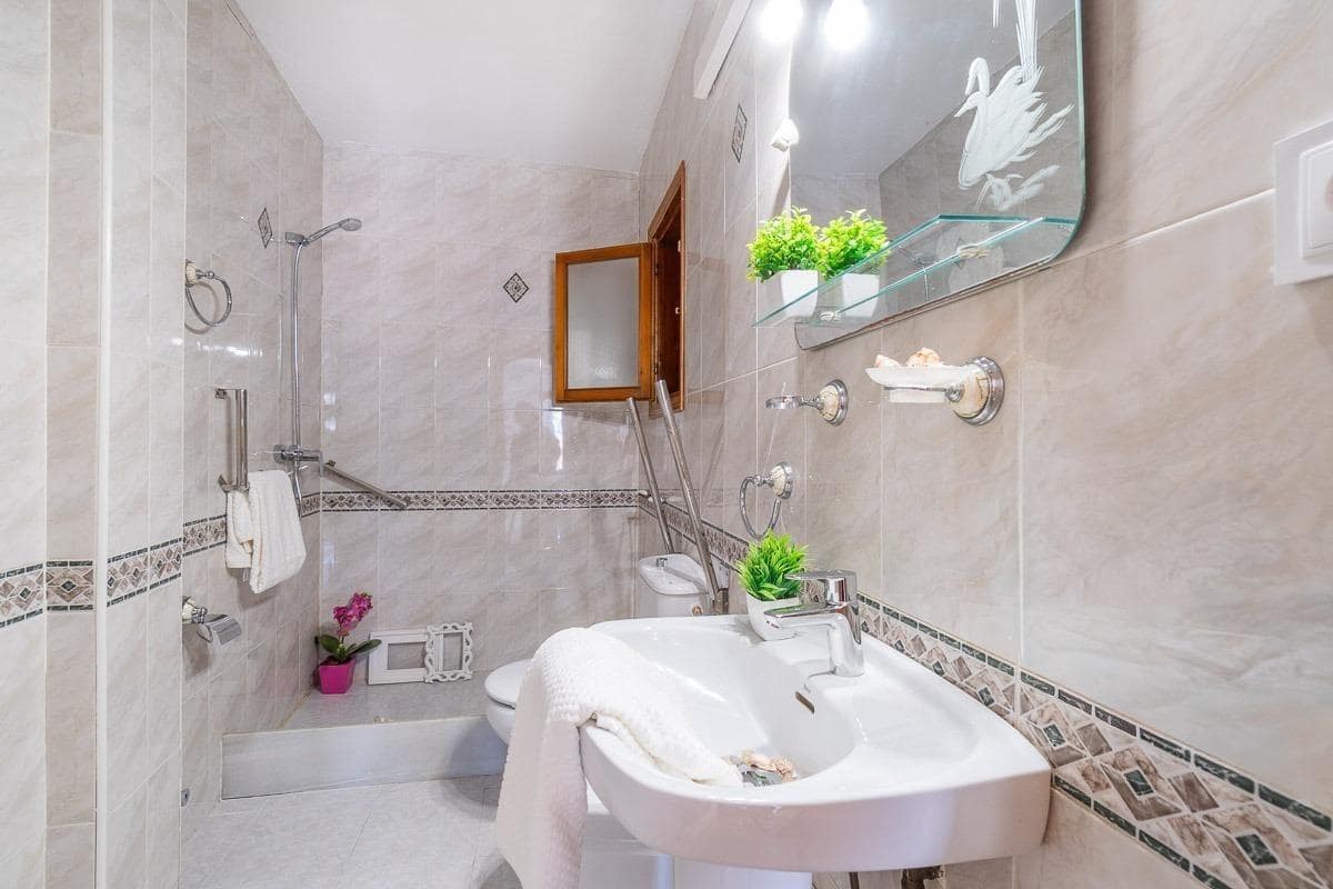 2 bedroom Terraced Villa for sale in Torrevieja with pool - € 139,000 (Ref: 9948102)