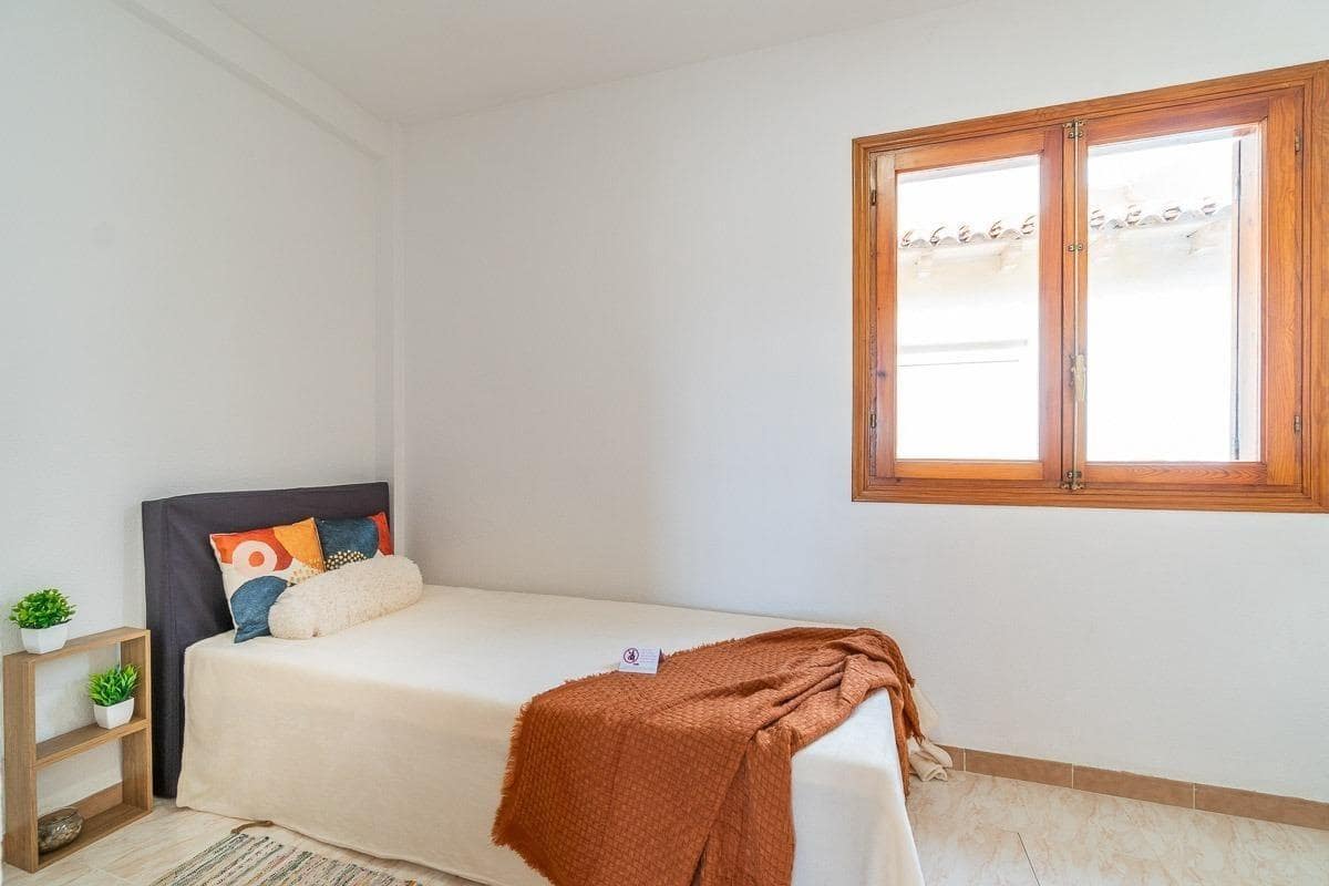 2 bedroom Terraced Villa for sale in Torrevieja with pool - € 139,000 (Ref: 9948102)
