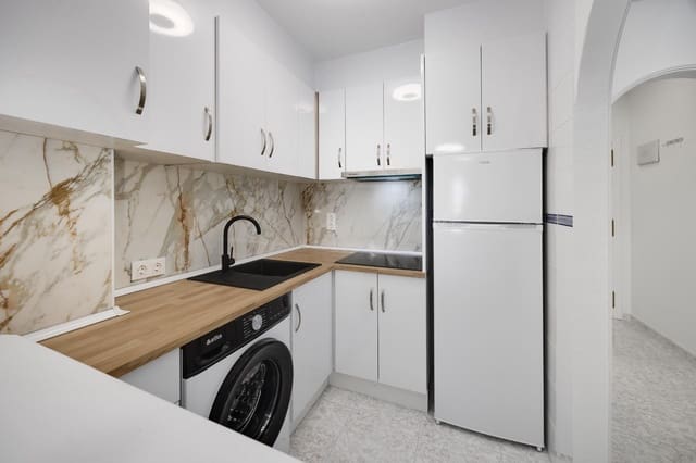 2 bedroom Apartment for sale in Avenida Habaneras - Curva de Palangre, Torrevieja with pool - € 155,000 (Ref: 9948103)