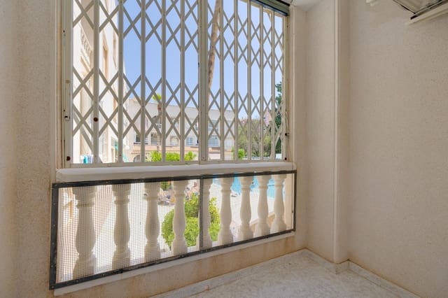 2 bedroom Apartment for sale in Avenida Habaneras - Curva de Palangre, Torrevieja with pool - € 155,000 (Ref: 9948103)