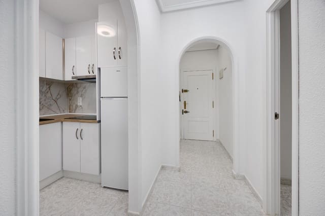 2 bedroom Apartment for sale in Avenida Habaneras - Curva de Palangre, Torrevieja with pool - € 155,000 (Ref: 9948103)
