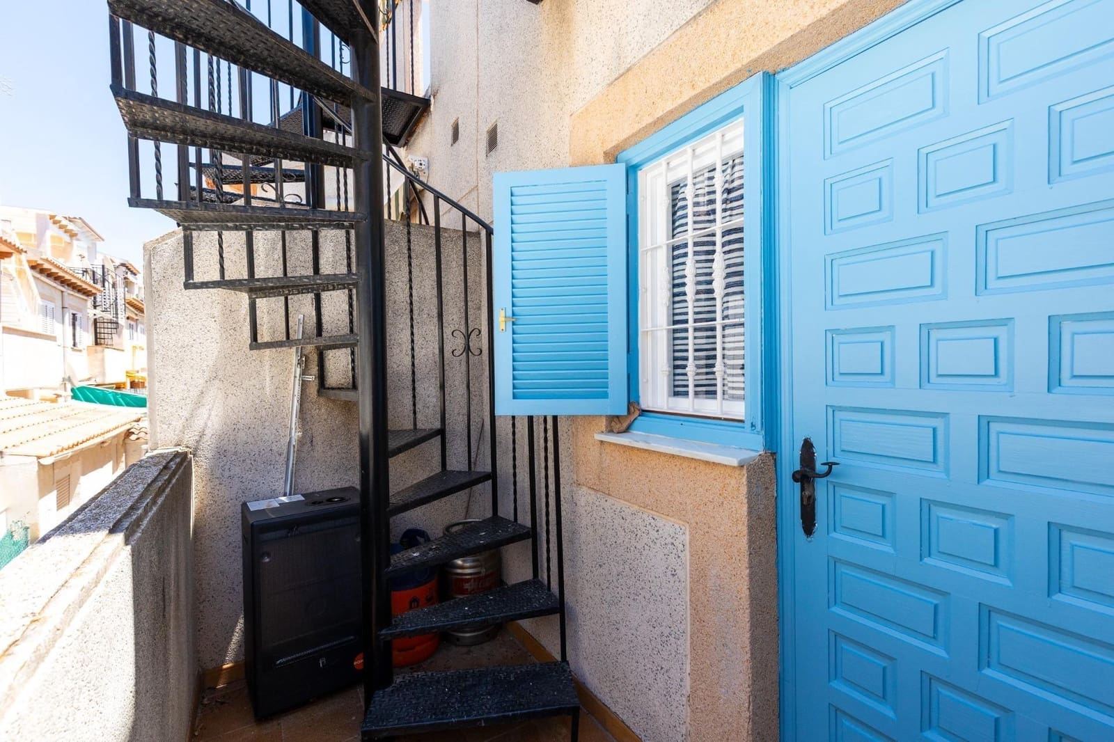 2 bedroom Bungalow for sale in Guardamar del Segura with pool - € 159,990 (Ref: 9948104)