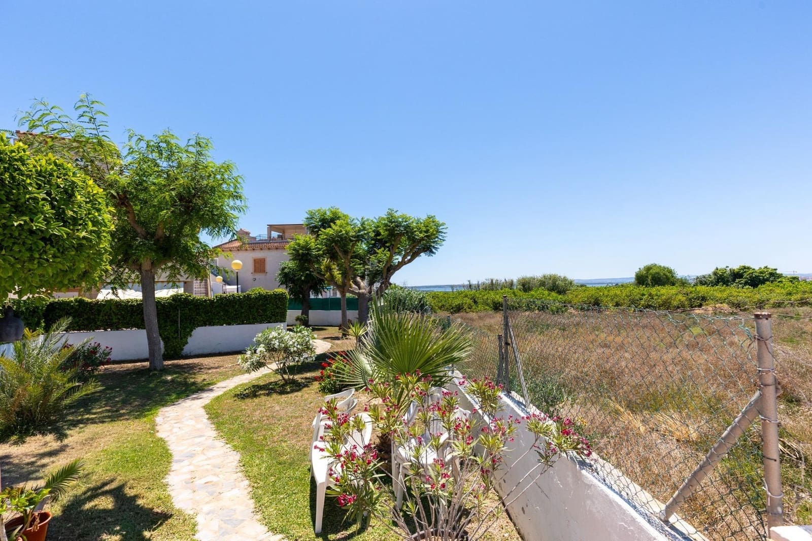 2 bedroom Bungalow for sale in Guardamar del Segura with pool - € 159,990 (Ref: 9948104)